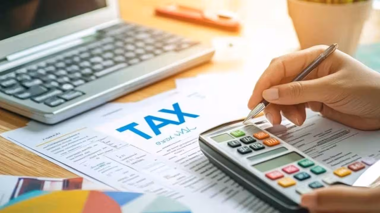 Income Tax Return | ఐటీఆర్ ఫైల్ చేయడంలో ఇబ్బందా.. కేవలం రూ.24 చెల్లిస్తే చాలు, రిటర్న్స్ రెడీ..