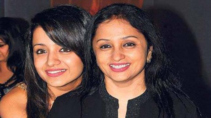 Trisha | తల్లి బర్త్డేను సెలబ్రేట్ చేసిన త్రిష – 70 ఏళ్లు అంటే నమ్మలేకపోతున్నామంటూ నెటిజన్ల కామెంట్లు - Image 4