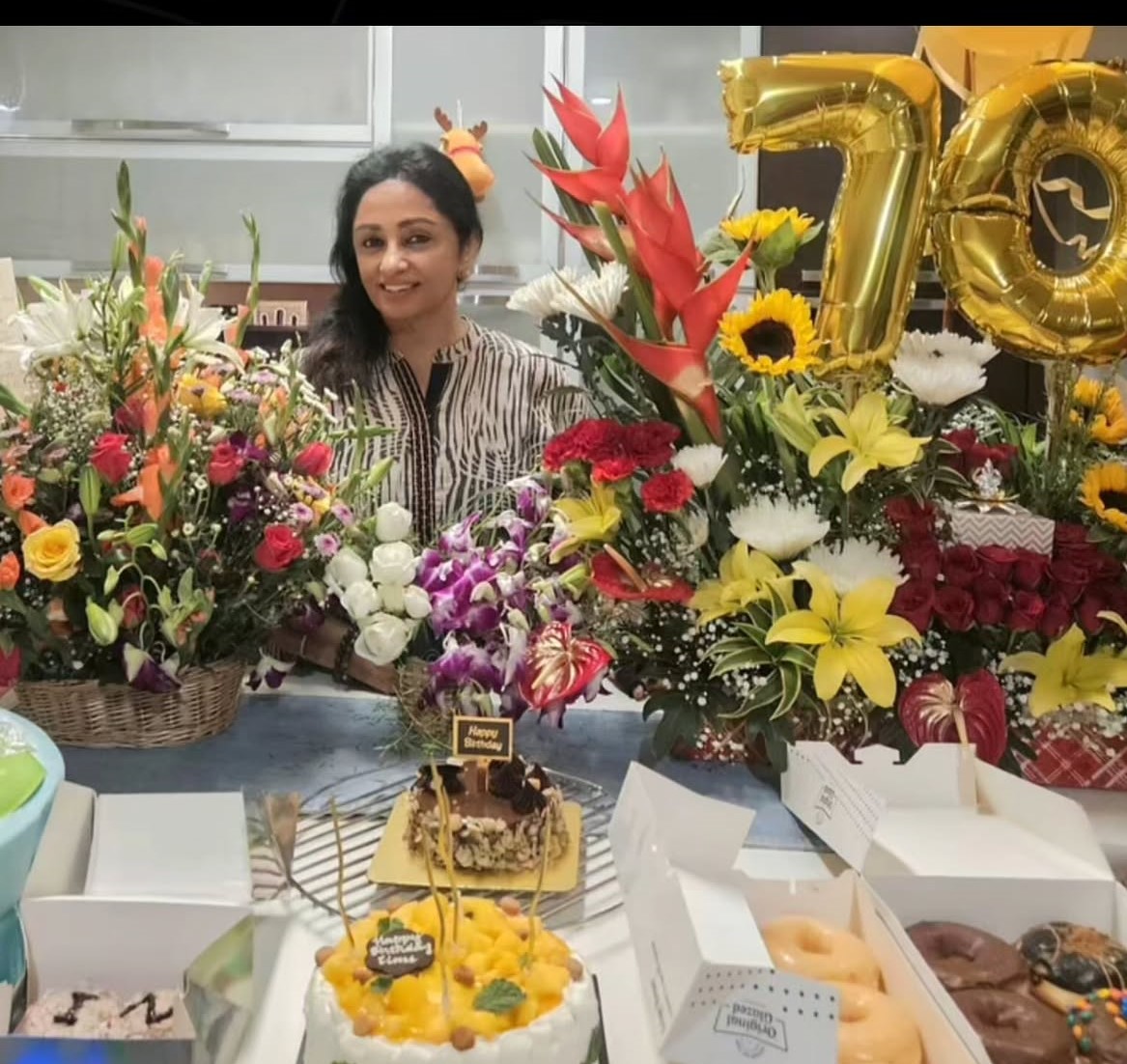 Trisha | తల్లి బర్త్డేను సెలబ్రేట్ చేసిన త్రిష – 70 ఏళ్లు అంటే నమ్మలేకపోతున్నామంటూ నెటిజన్ల కామెంట్లు - Image 2