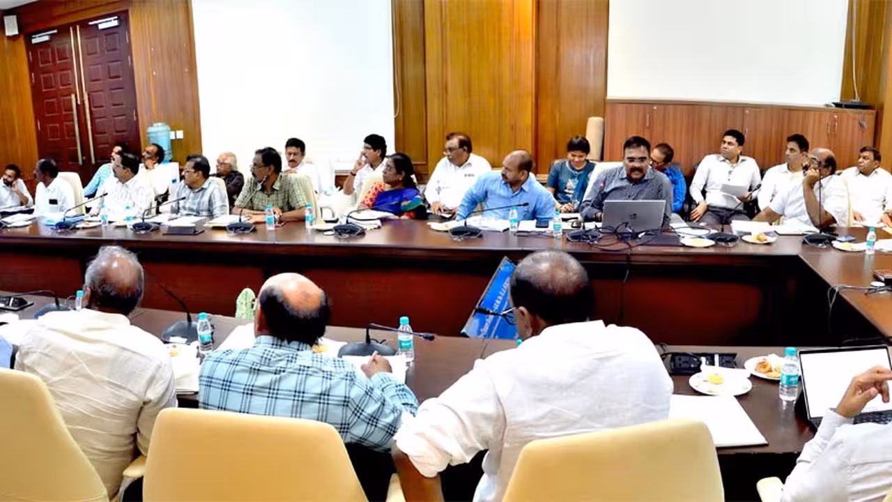 SLBC Tunnel to be Completed by June 2028 Minister Uttam Kumar Reddy