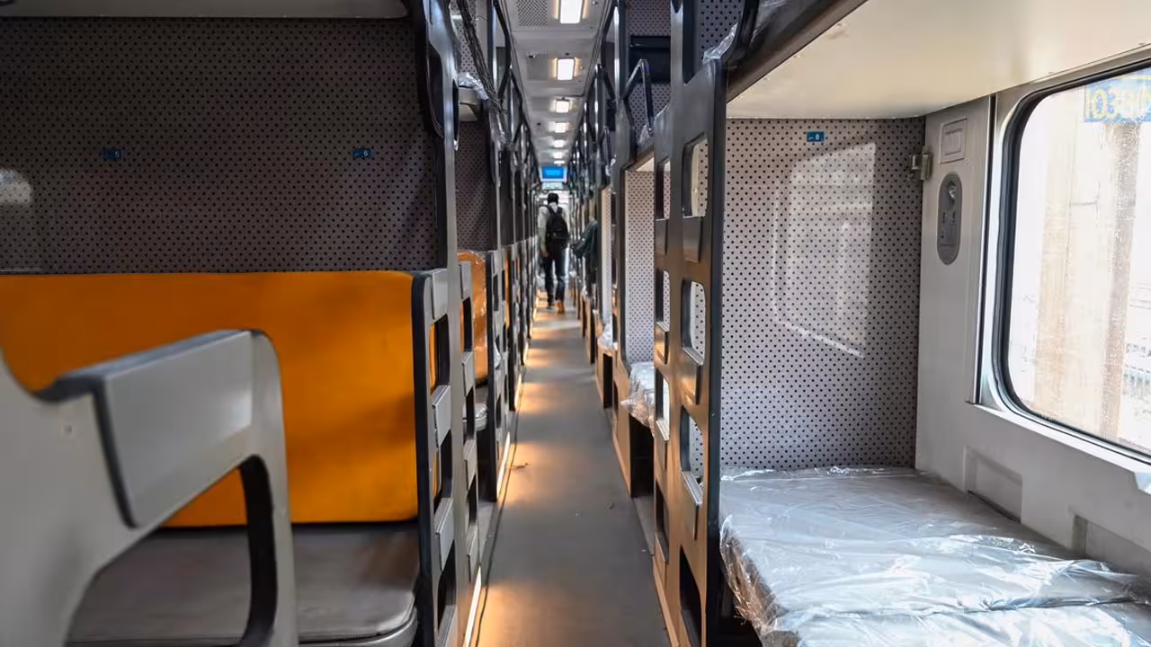 India 2nd Vande Bharat Sleeper Train Bengaluru to Mumbai Route Details