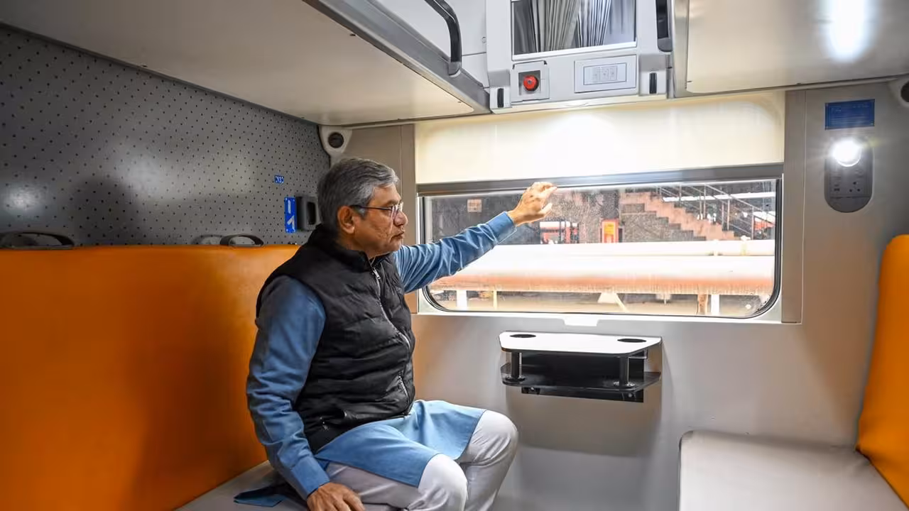 India 2nd Vande Bharat Sleeper Train Bengaluru to Mumbai Route Details