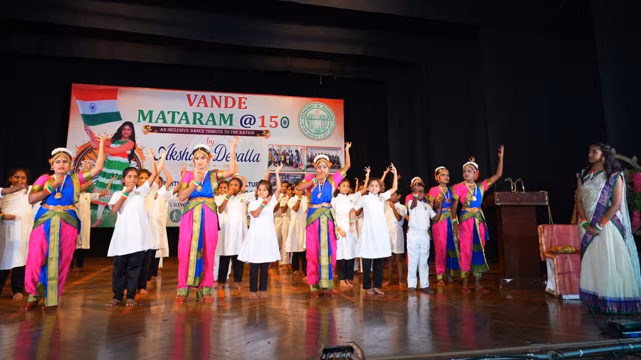 15-Year-Old Akshara Devalla Teaches Dance to 150 Specially-Abled Kids