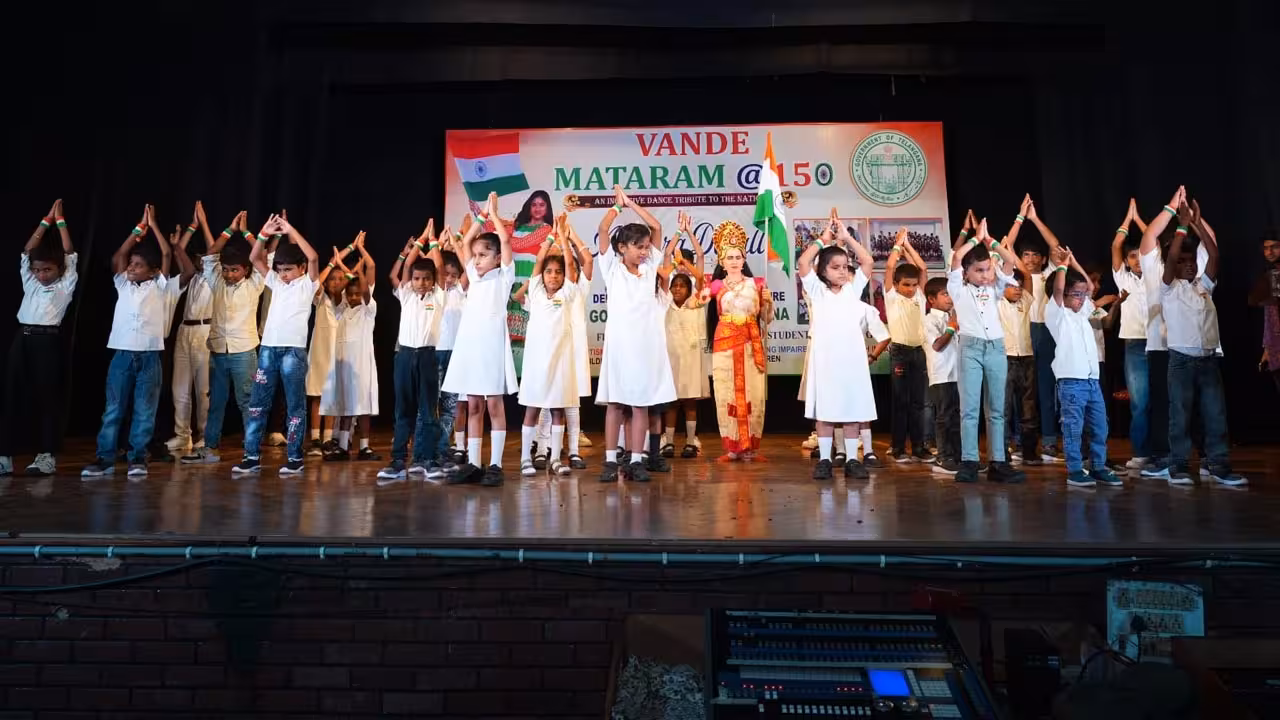 15-Year-Old Akshara Devalla Teaches Dance to 150 Specially-Abled Kids