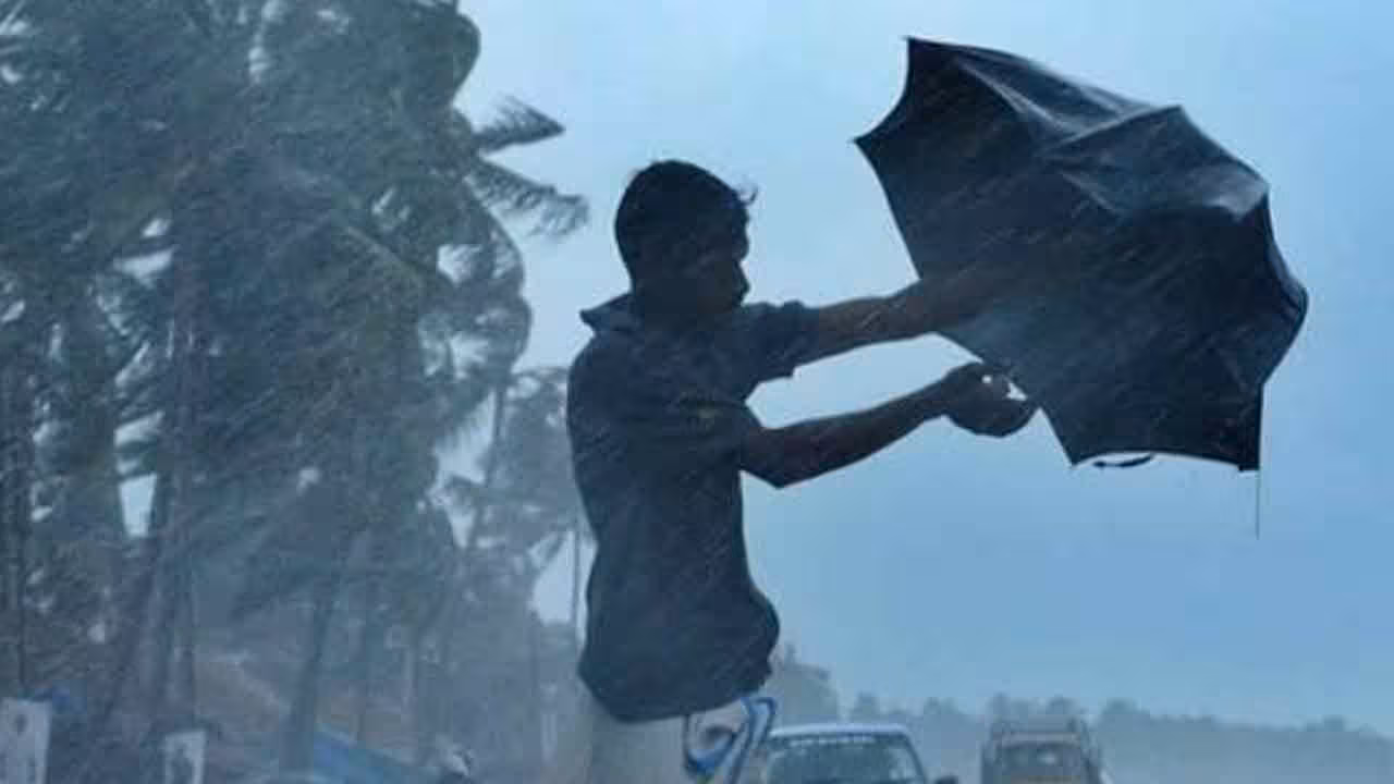 Strong surface winds | జూలై 11 వరకు బలమైన గాలులు.. బీ కేర్ఫుల్..!