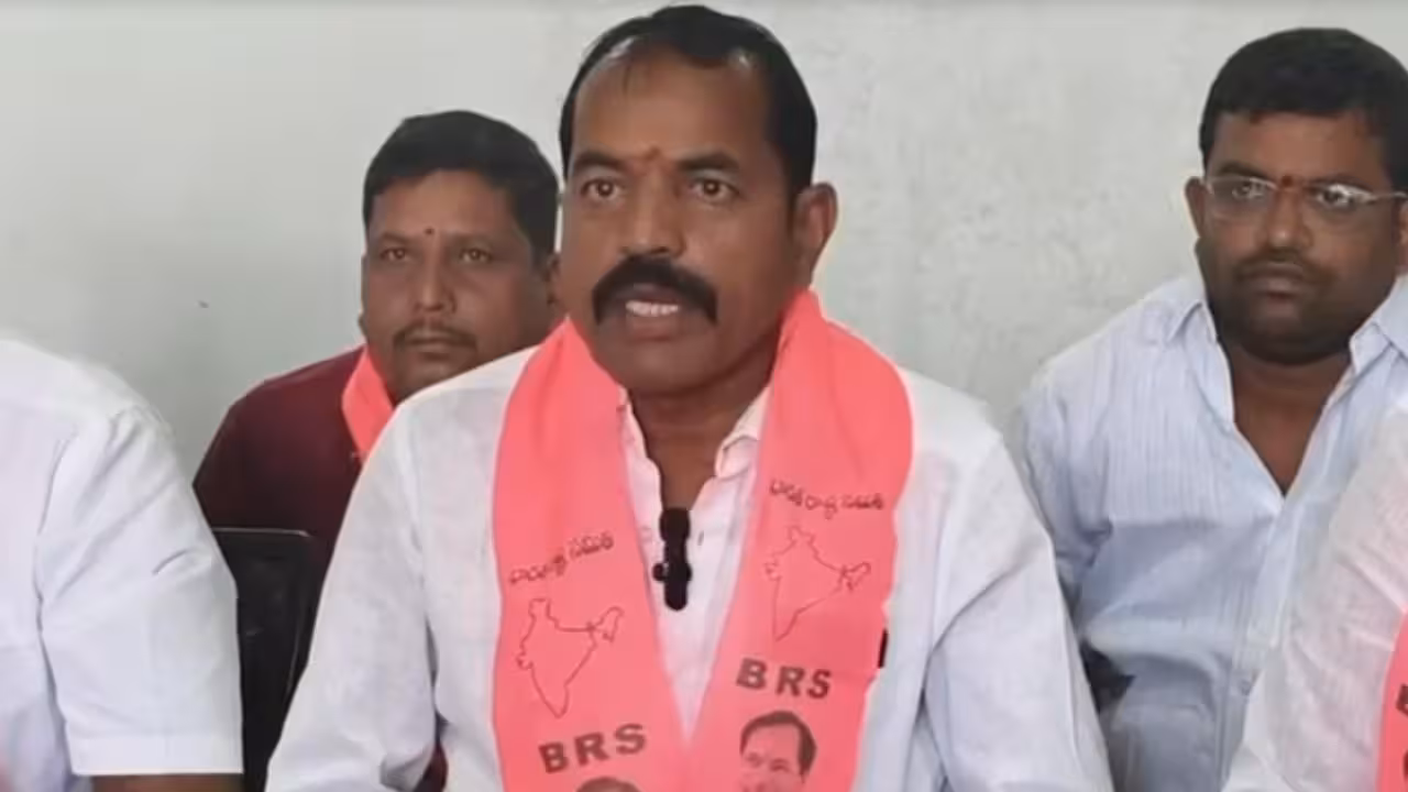 Harish Rao vs Beerla Ilaiah | సర్పంచ్ కాకముందు నువ్వు ఏం చేసేవాడివో గుర్తుందా? బీర్ల ఐలయ్యకు వార్నింగ్
