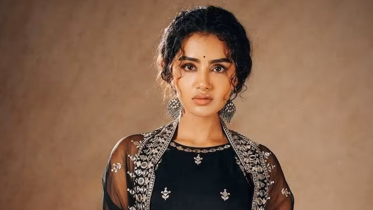 Anupama Parameswaran | అతడో అపరిచితుడు – సెట్స్లో ఏడ్చిన రోజులు ఉన్నాయి – మాజీ ప్రియుడిపై అనుపమ ఆరోపణలు