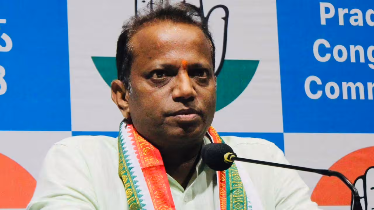 Eravathri Anil | సీఎం అవ్వాలంటే పోటీ పరీక్షలు రాయాలా?.. సంస్కరణలు తెస్తుంటే విమర్శలెందుకు?