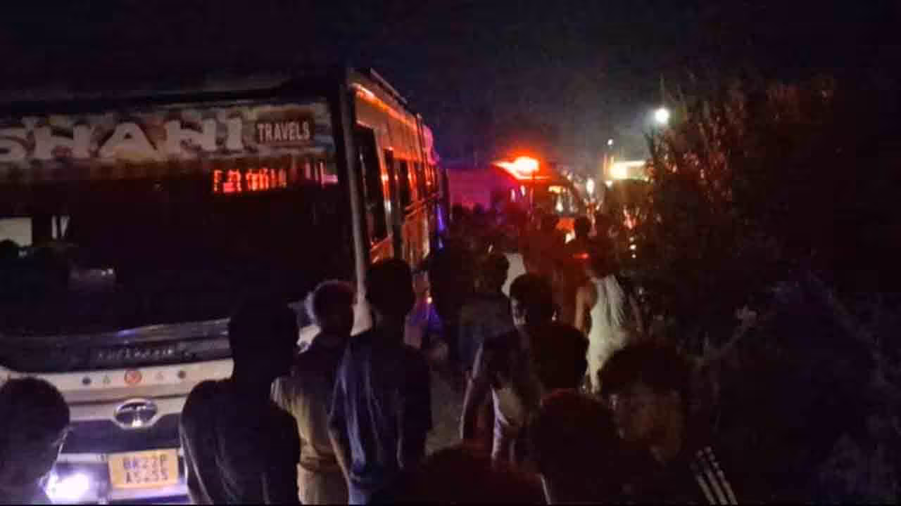 bus ploughs into crowd | జనంపైకి దూసుకెళ్లిన బస్సు.. ఐదుగురు మృతి