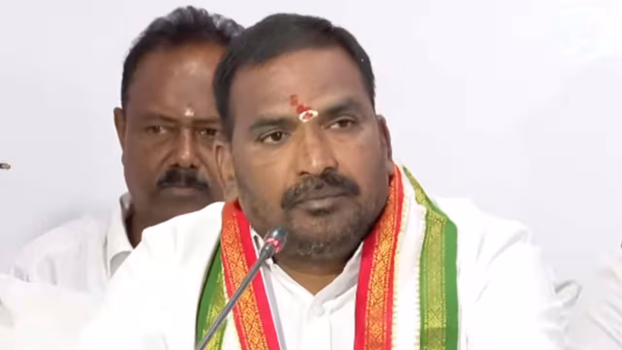 Beerla Ilaiah | సుష్మిత వ్యాఖ్యలను కొండ సురేఖ ఖండించాలే : ప్రభుత్వ విప్ బీర్ల ఐలయ్య