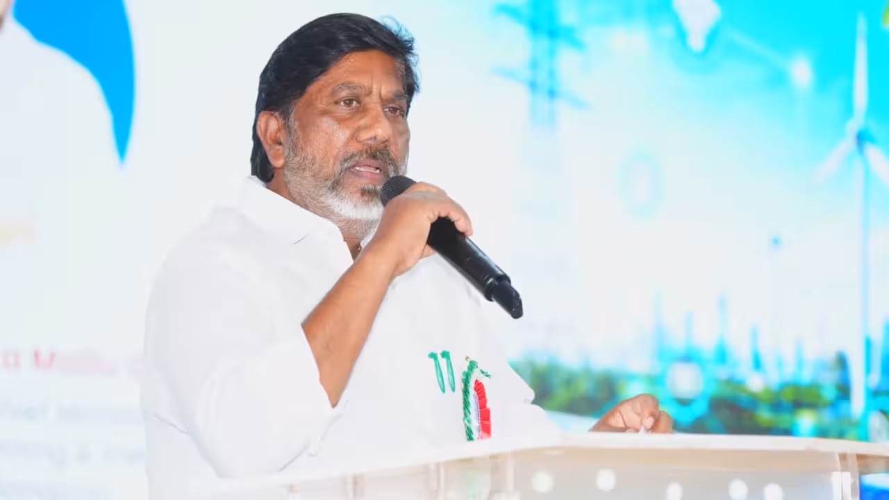 Bhatti Vikramarka | పెట్టుబడులు పెట్టేందుకు పారిశ్రామికవేత్తలు ముందుకు రావాలి : డిప్యూటీ సీఎం భట్టి