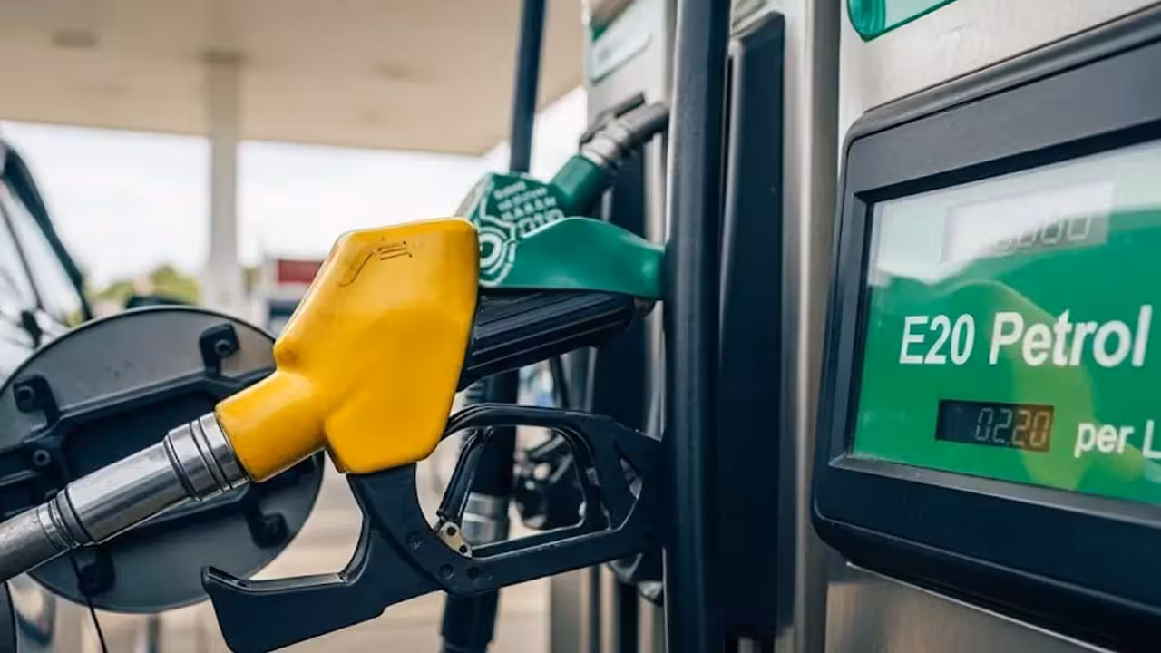 E20 Petrol | ఈ20 పెట్రోల్తోనే మైలేజీ తగ్గదు.. మరోసారి స్పష్టం చేసిన కేంద్రం