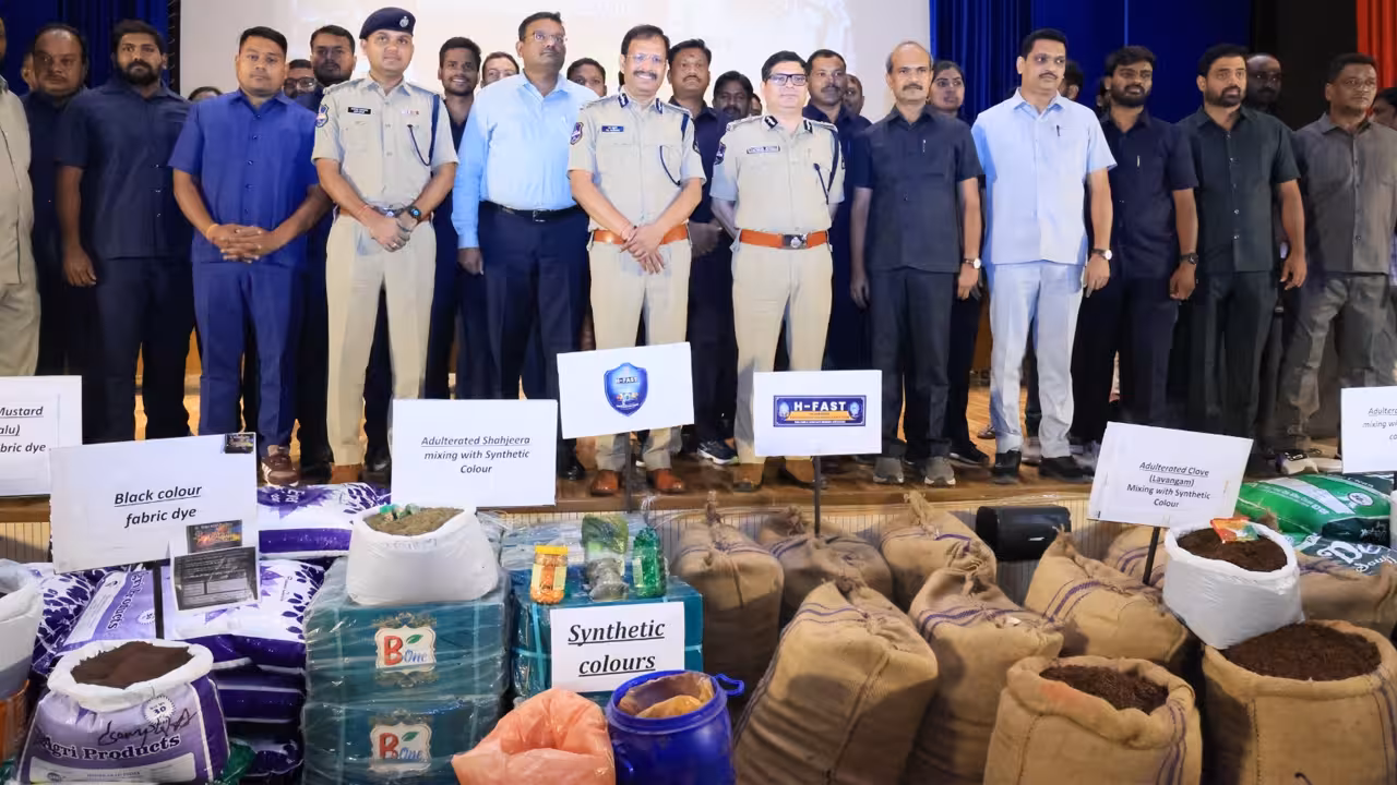 H-FAST | బట్టలకు వేసే రంగులతో మసాలాల తయారీ