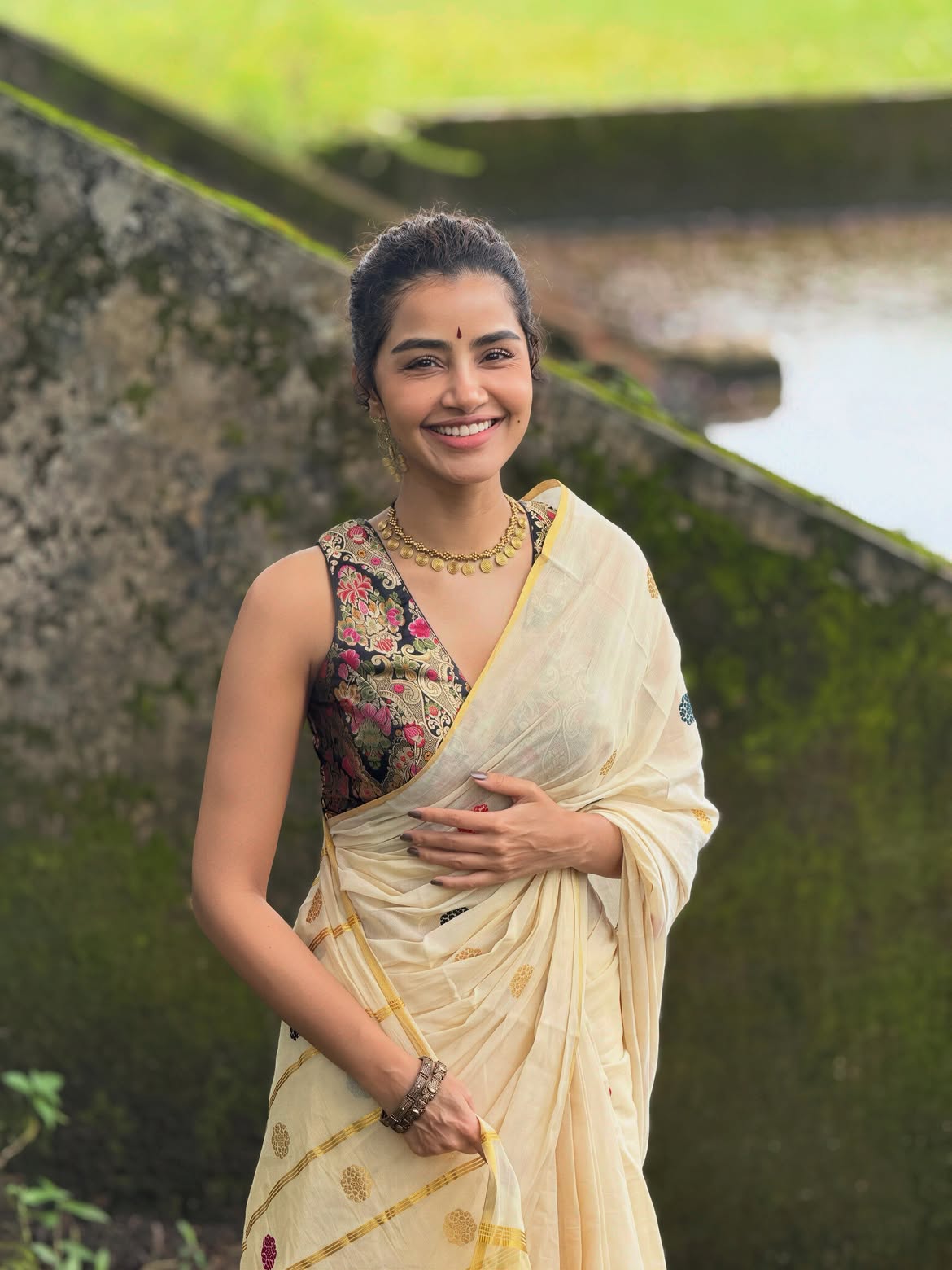 Onam | ఓనం పండుగకు సినీ గ్లామర్.. సంప్రదాయ లుక్లో హీరోయిన్ల మెరుపులు! - Image 15