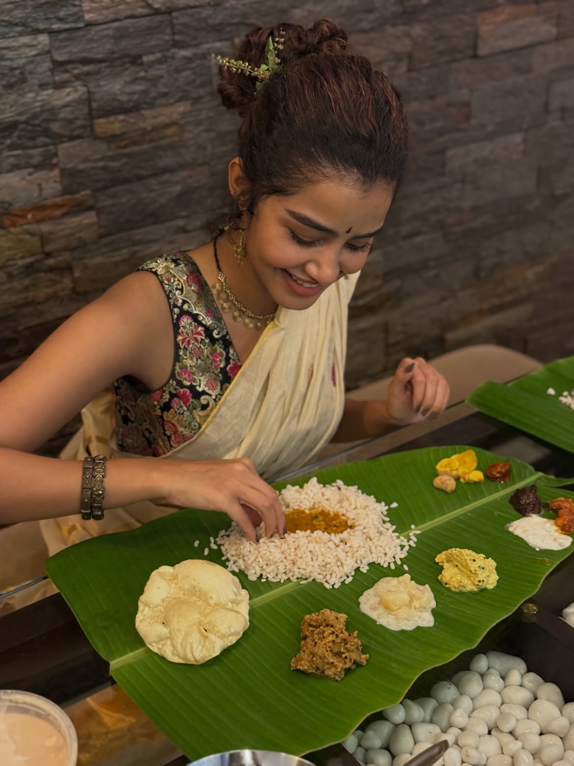 Onam | ఓనం పండుగకు సినీ గ్లామర్.. సంప్రదాయ లుక్లో హీరోయిన్ల మెరుపులు! - Image 13