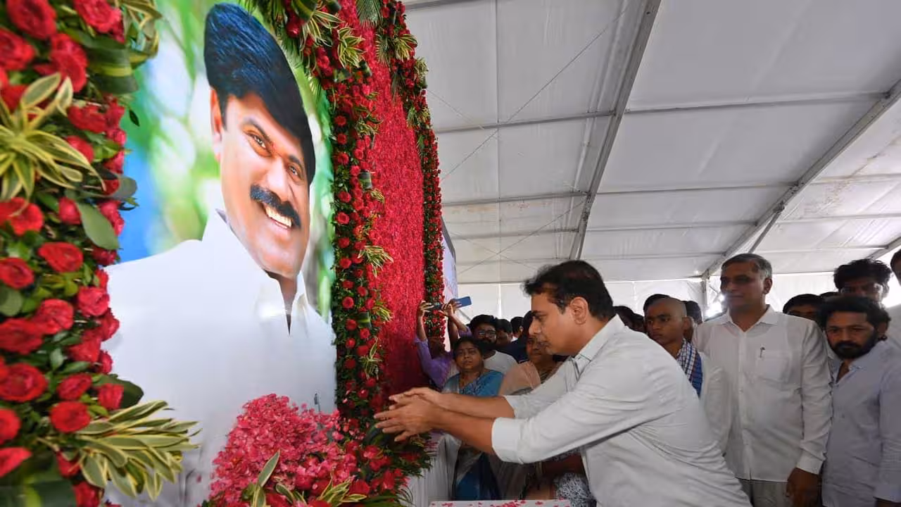 KTR | పెద్ది అంతిమయాత్రకు ఓరుగల్లు మొత్తం కదిలింది.. ఆ చివరి ప్రయాణమే ఆయన జీవితానికి అసలైన కొలమానం