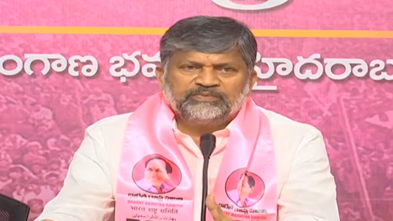 MLC Ramana | అర్హులైన చేనేత కార్మికులకు చేయూత పెన్షన్ ఇవ్వండి..: ఎల్ రమణ