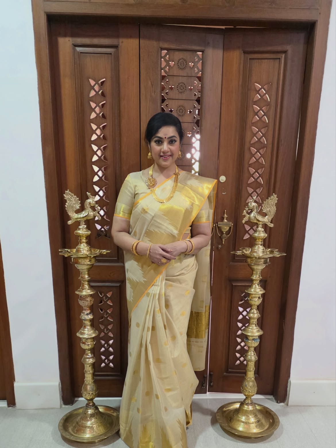 Onam 2026 | ఓనం స్పెషల్.. ట్రెడిషనల్ లుక్లో మెరిసిన తారలు - Image 13