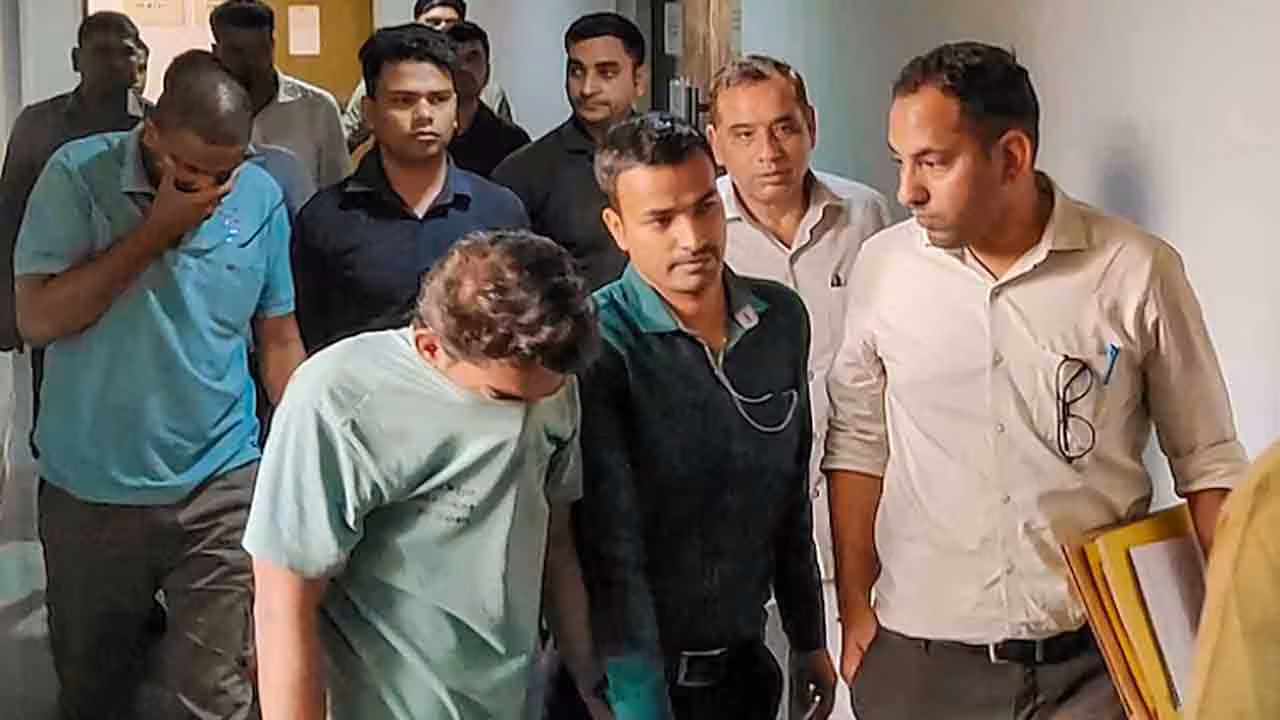NEET Paper Leak | నీట్ పేపర్ లీక్ చేసింది ఎన్టీఏ సబ్జెక్టు నిపుణులే.. గుట్టు విప్పిన సీబీఐ