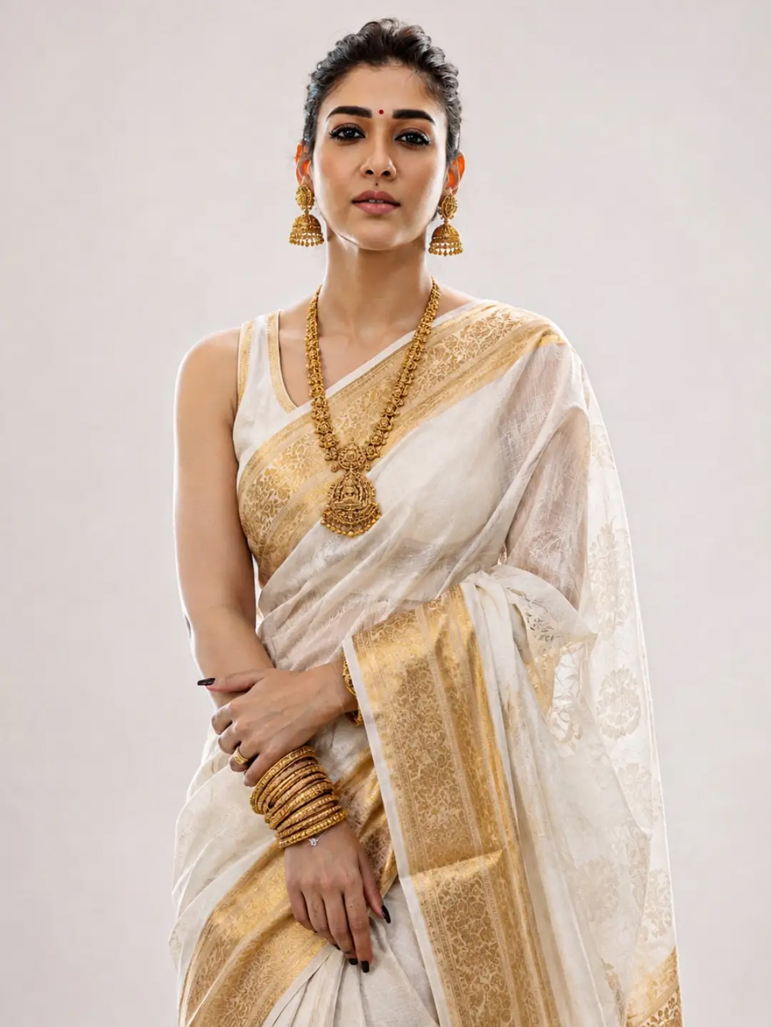 Onam | ఓనం పండుగకు సినీ గ్లామర్.. సంప్రదాయ లుక్లో హీరోయిన్ల మెరుపులు! - Image 21