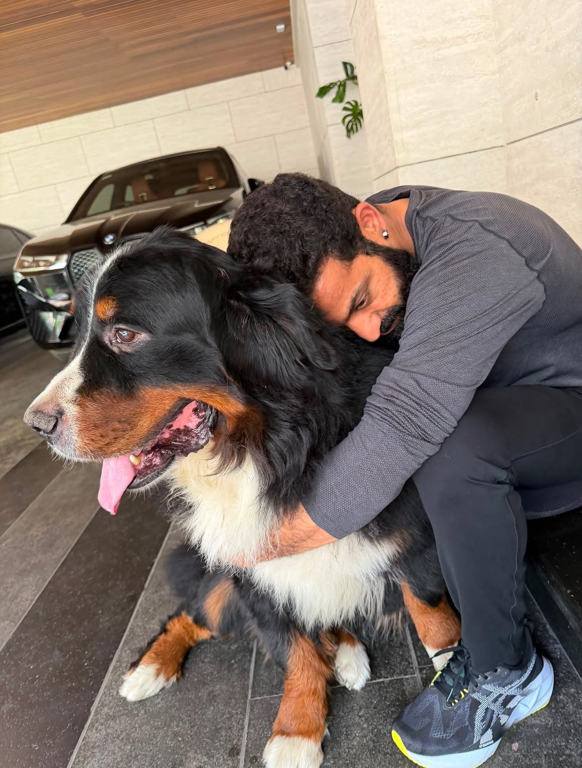 నువ్వు మా జీవితంలోకి పెంపుడు కుక్కలా వచ్చి మా కుటుంబంలో ఓ సభ్యుడిగా మారిపోయావని ఎన్టీఆర్ తన పోస్ట్లో పేర్కొన్నాడు.
