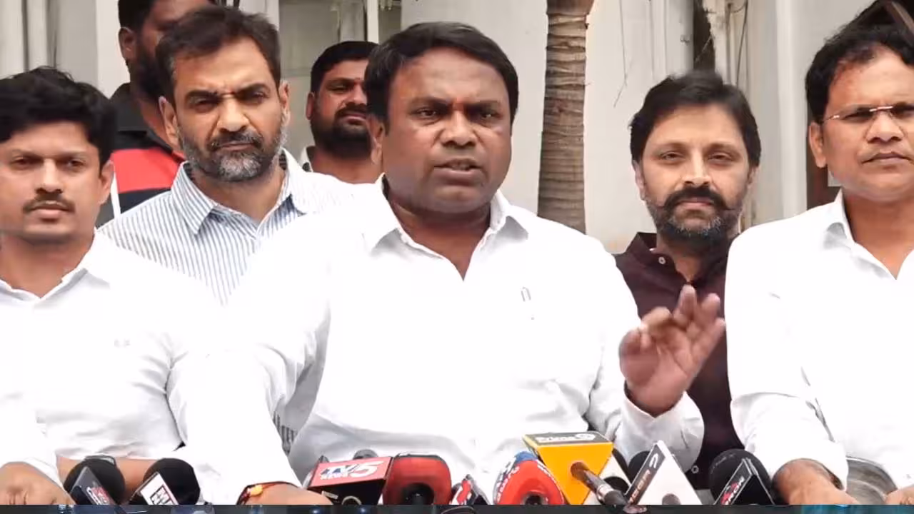 Rakesh Kumar | ఫీజు రీయింబర్స్మెంట్ ఏపీలో ఇస్తేనే తెలంగాణల ఇస్తరా?