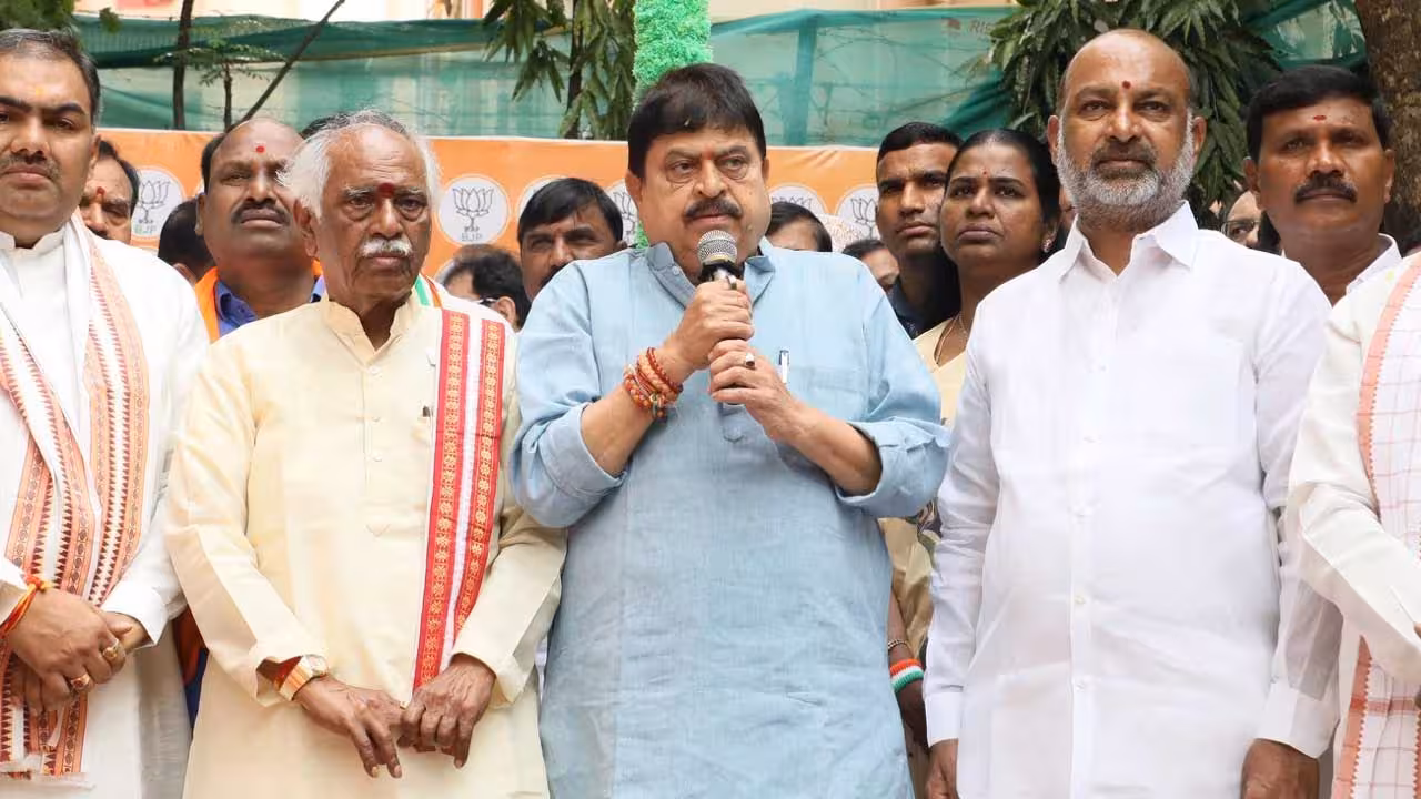 Ramchandar Rao | ప్రభుత్వ వైఫల్యాలను ప్రజల ముందుంచాం.. రాష్ట్రాన్ని మరింత అప్పులపాలు చేస్తున్నరు