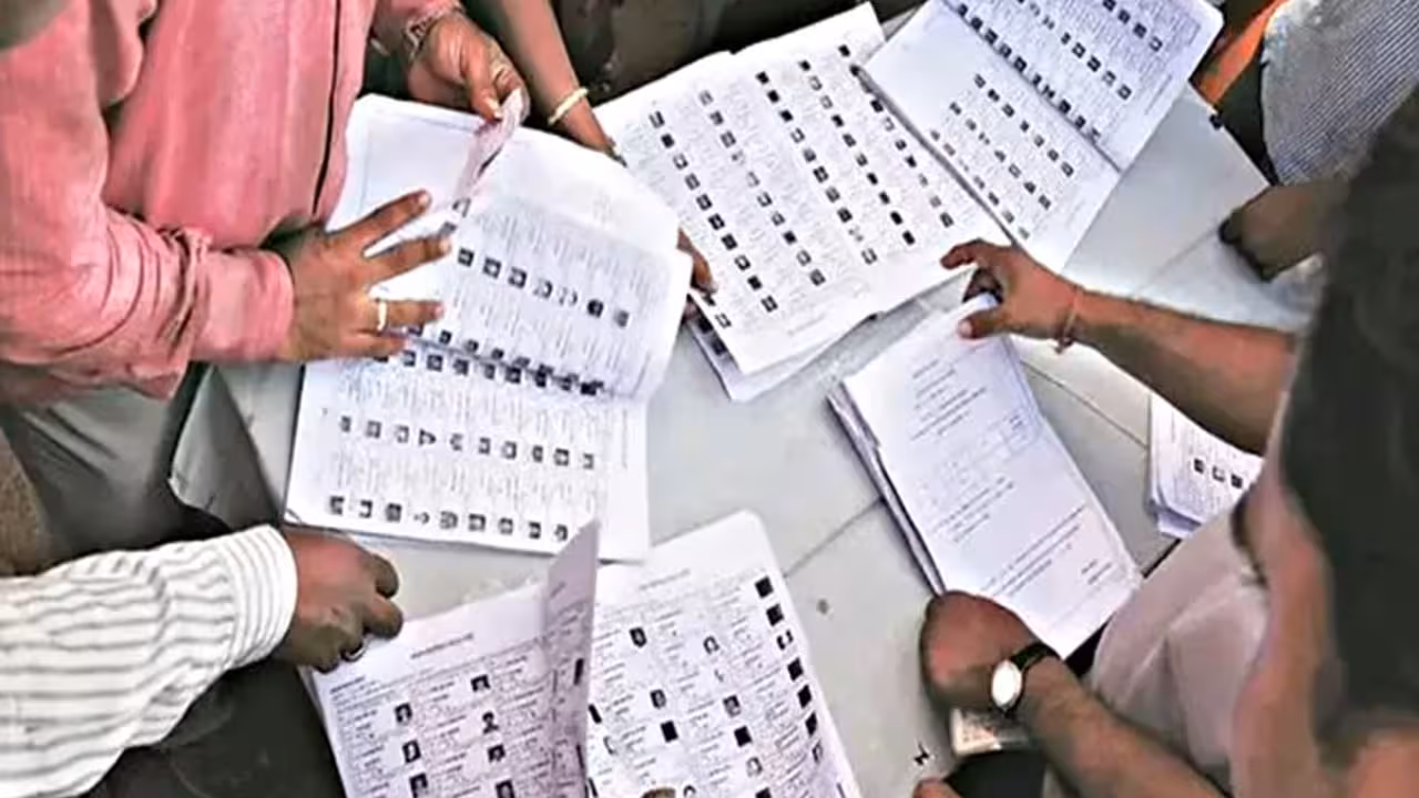 Draft Voter List | నేడు ముసాయిదా ఓటర్ల జాబితా.. 92 లక్షల మందికి నోటీసులు!