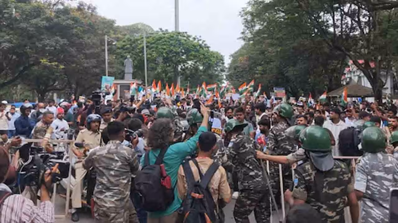 Student protest | పరీక్షల్లో అవకతవకలపై అసెంబ్లీ వరకూ విద్యార్థుల మార్చ్.. జార్ఖండ్లో టెన్షన్ టెన్షన్