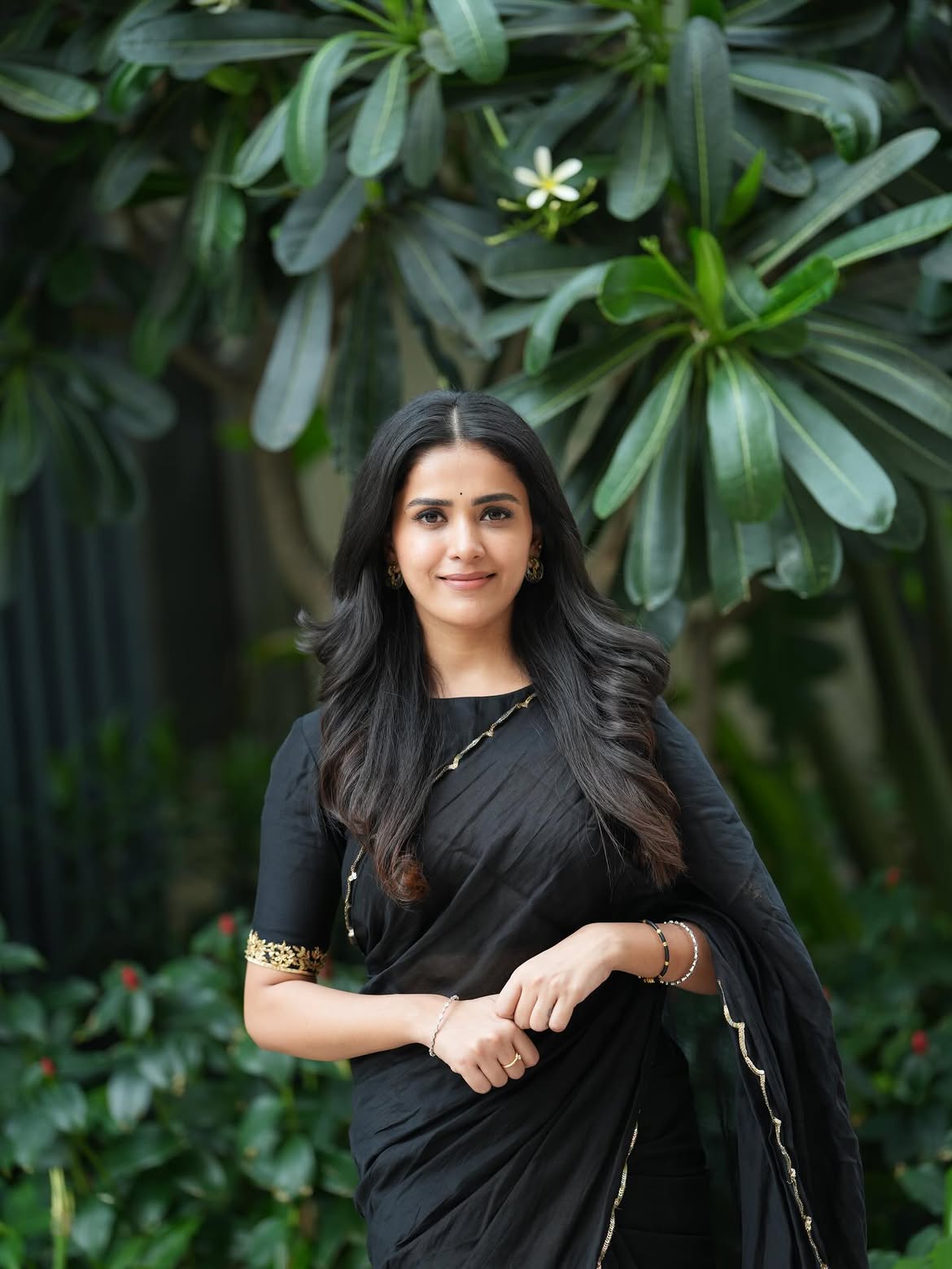 స్టార్టప్ కంపెనీ పెట్టి వ్యాపారవేత్తలుగా రాణించాలని కలలు కనే ఇద్దరు యువతుల జీవితాల నేపథ్యంలో ఈ వెబ్సిరీస్ తెరకెక్కబోతున్నట్లు ప్రోమోలో చూపించారు.