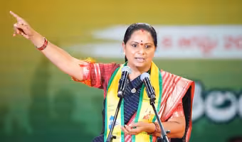 Kavitha | చట్ట సభల్లో బీసీలకు 50 శాతం రిజర్వేషన్లు ఉండాల్సిందే.. వారి కోసం మాట్లాడితే పళ్లు ఇకిలిస్తున్నరు