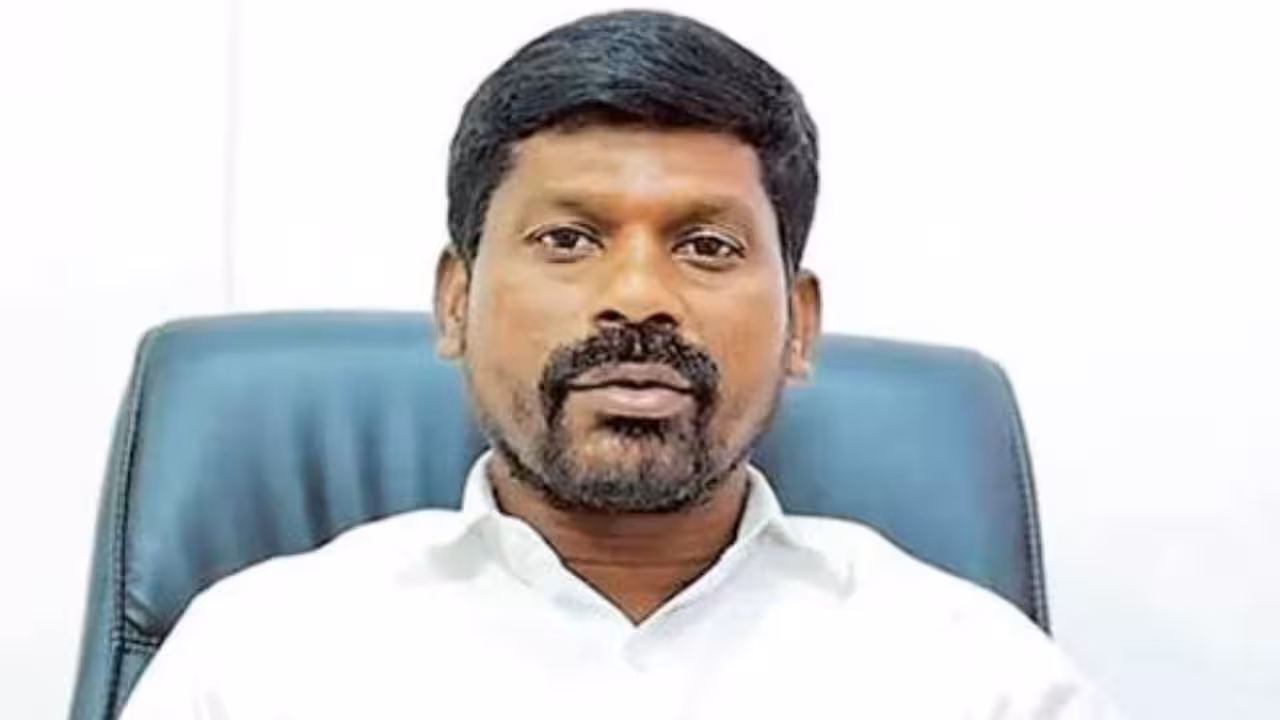 Guvvala Balaraj | మాజీ ఎమ్మెల్యే గువ్వల బాలరాజు అరెస్టు.. పీఎస్కు తరలింపు