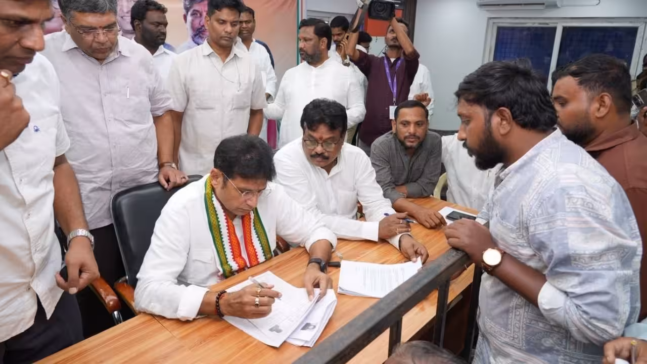 Sridhar Babu | 5 ఎకరాల భూమిని 7.5 కోట్లకు ఇచ్చాం.. 200 కోట్లు ఎక్కడివో కేటీఆరే చెప్పాలి