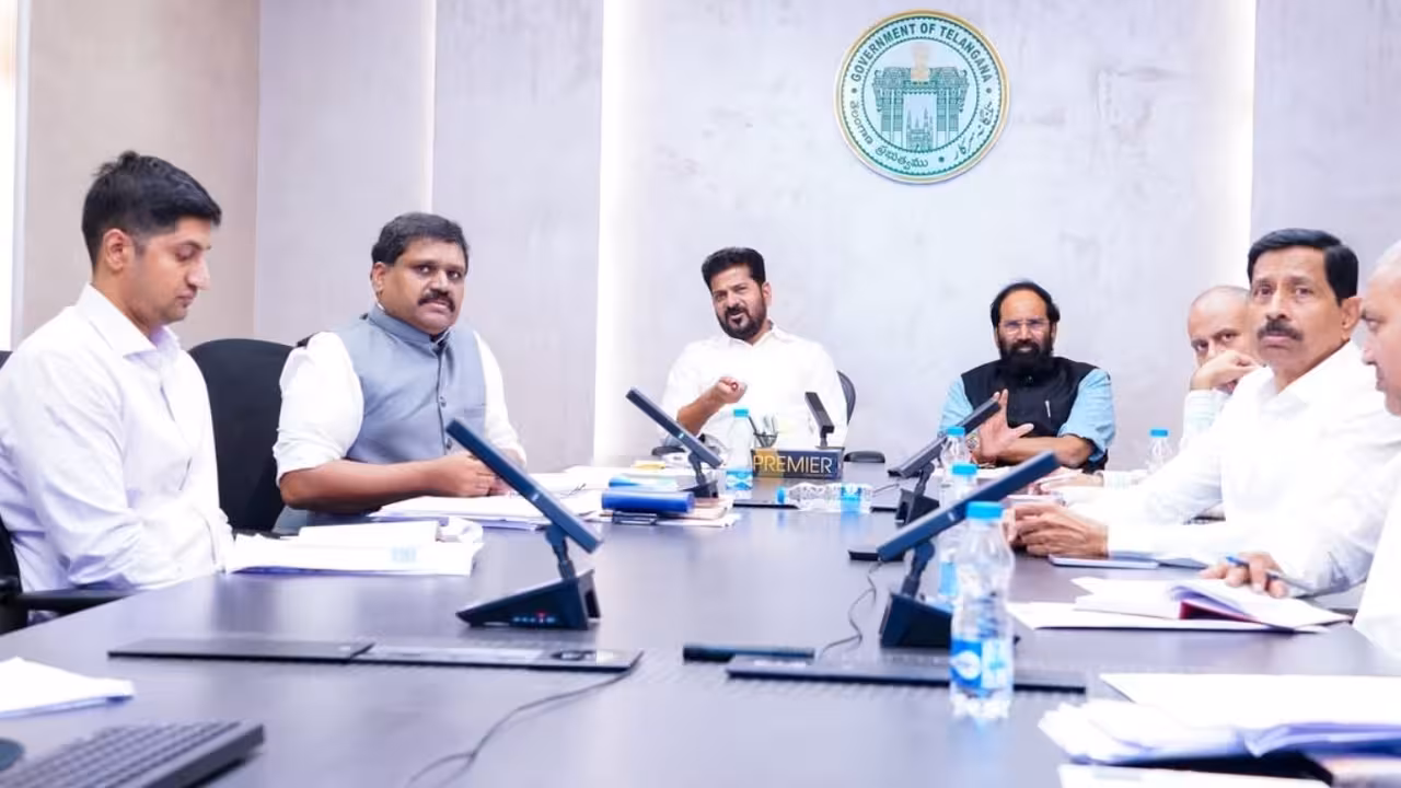 Revanth Reddy | మిల్లర్ల బకాయిలు వసూలు చేయండి.. చెల్లించకపోతే మిల్లుల బాధ్యతలు మహిళా సంఘాలకు అప్పగిద్దాం