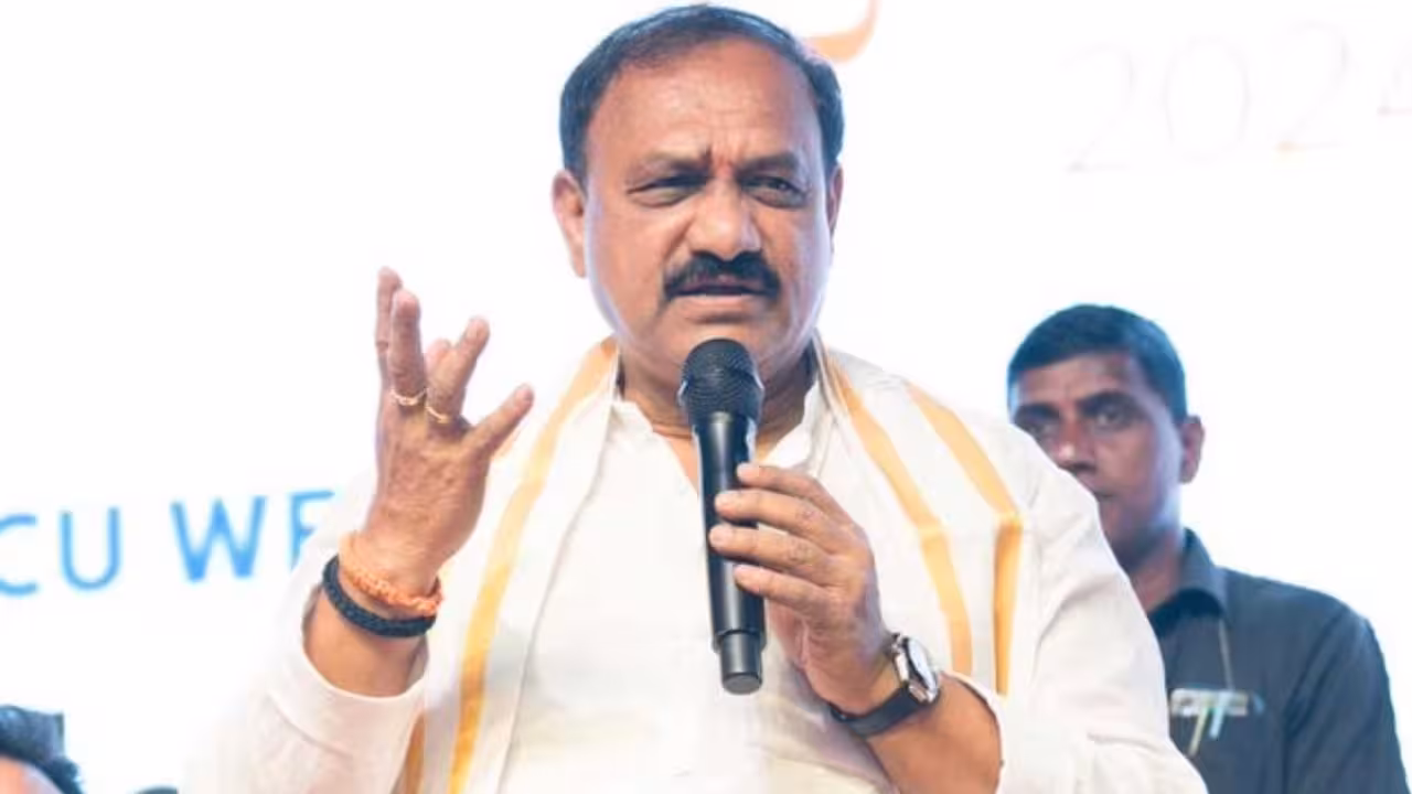 Maheshkumar Goud | పార్టీ గీత దాటితే ఎవరైనా ఒకటే.. రాజగోపాల్రెడ్డికి టీపీసీసీ చీఫ్ వార్నింగ్