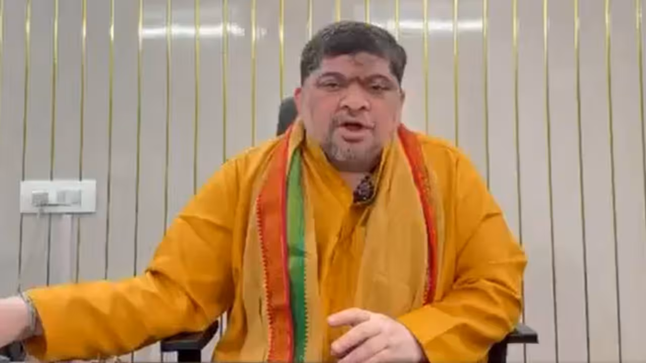 Ponnam Prabhakar | ఆటో రిక్షా ఎలక్ట్రిక్ మార్పిడి పథకం తెచ్చాం.. ఇక ఆటోలను ఎలక్ట్రిక్గా మార్చేద్దాం.. స్వచ్ఛ హైదరాబాద్ను నిర్మిద్దాం