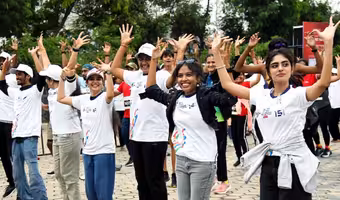 Hyderabad Marathon 2026 | హైద‌రాబాద్‌లో మార‌థాన్ జోష్‌.. ప‌రుగులు పెట్టిన యూత్, దివ్యాంగులు