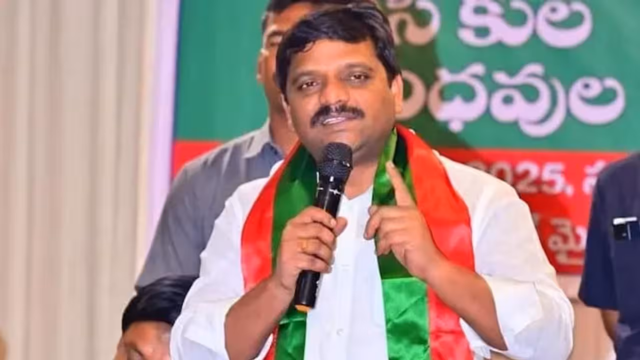 Teenmar Mallanna | కాంగ్రెస్ బీసీ డిక్లరేషన్ ఒట్టి బోగస్.. 1000 రోజుల పాలన అంతా అన్యాయమే