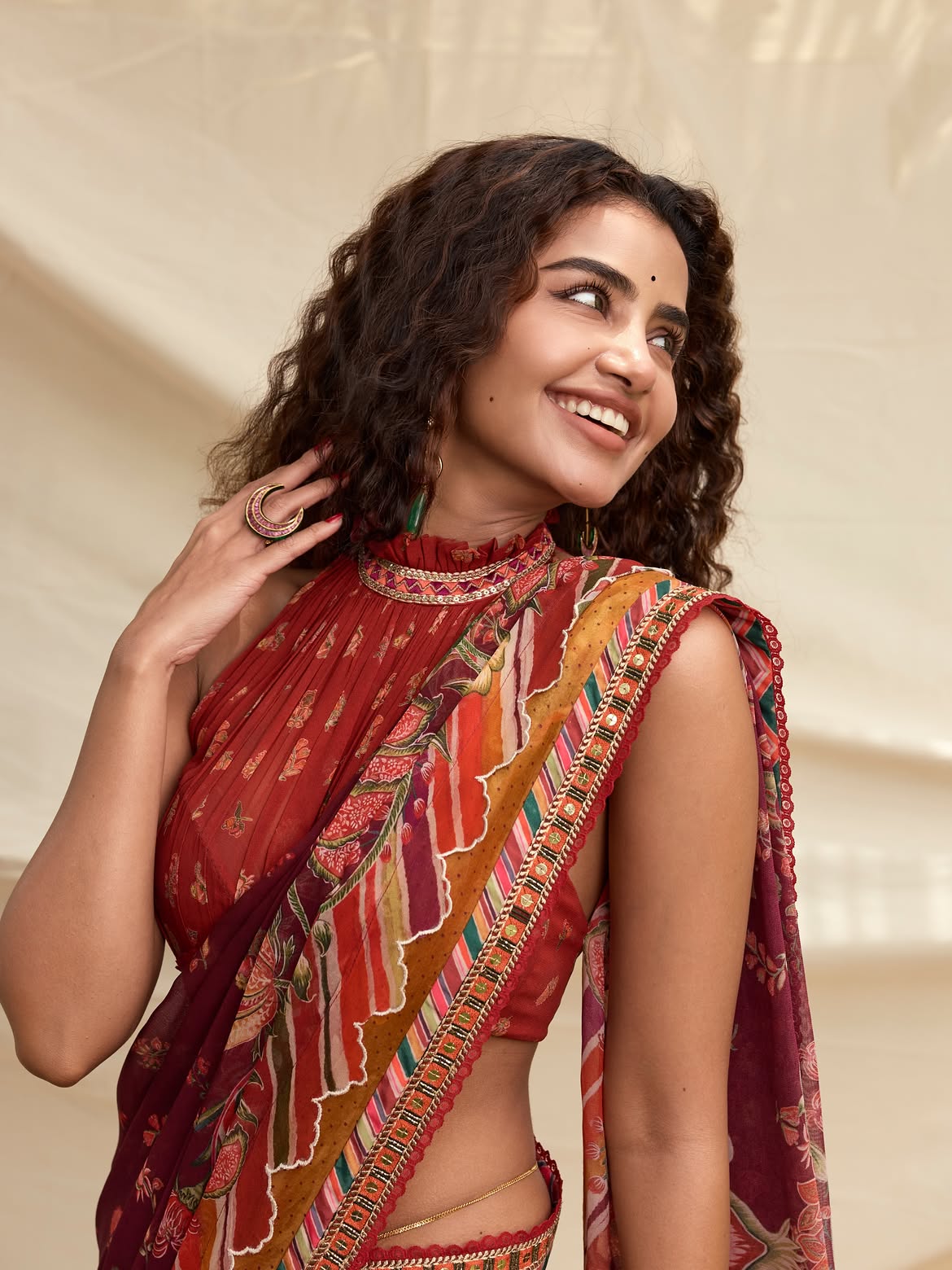 Anupama Parameswaran | టాలీవుడ్ హీరోల్లో అతడే నా క్లోజ్ఫ్రెండ్ – అనుపమ పరమేశ్వరన్ కామెంట్స్ వైరల్ - Image 7