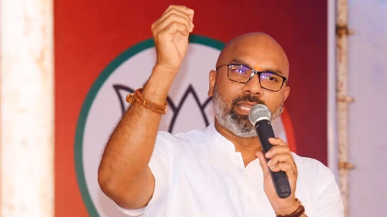 Arvind Dharmapuri | సీఎం తమ్ముడు చెప్పిండని.. నాపైన ఏసీపీతో నిఘా పెట్టించిండ్రు
