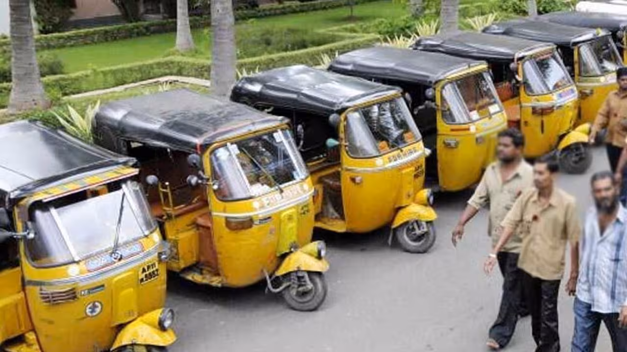 Telangana Auto Drivers Strike | కమీషన్ల దోపిడీ.. పెరిగిన ధరల భారం
