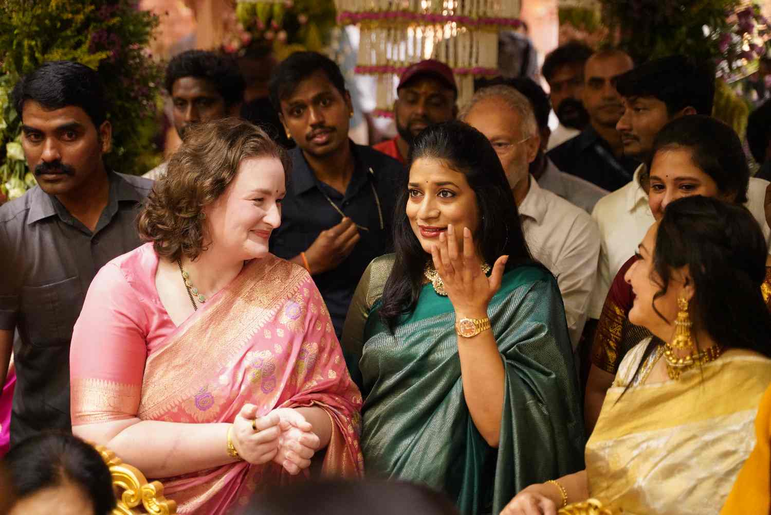 Bandla Ganesh Daughter Wedding | ఘనంగా బండ్ల గణేష్ కూతురు వివాహం – టాలీవుడ్ స్టార్స్ సందడి - Image 6