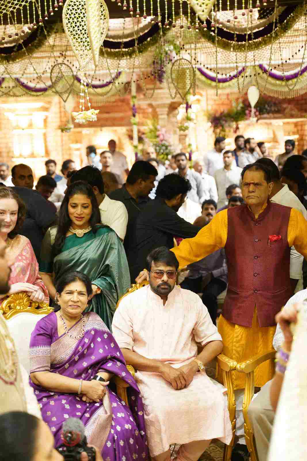 Bandla Ganesh Daughter Wedding | ఘనంగా బండ్ల గణేష్ కూతురు వివాహం – టాలీవుడ్ స్టార్స్ సందడి - Image 5