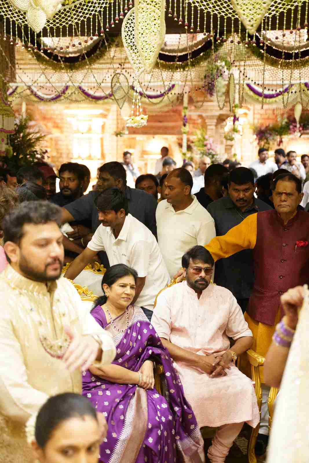 Bandla Ganesh Daughter Wedding | ఘనంగా బండ్ల గణేష్ కూతురు వివాహం – టాలీవుడ్ స్టార్స్ సందడి - Image 4