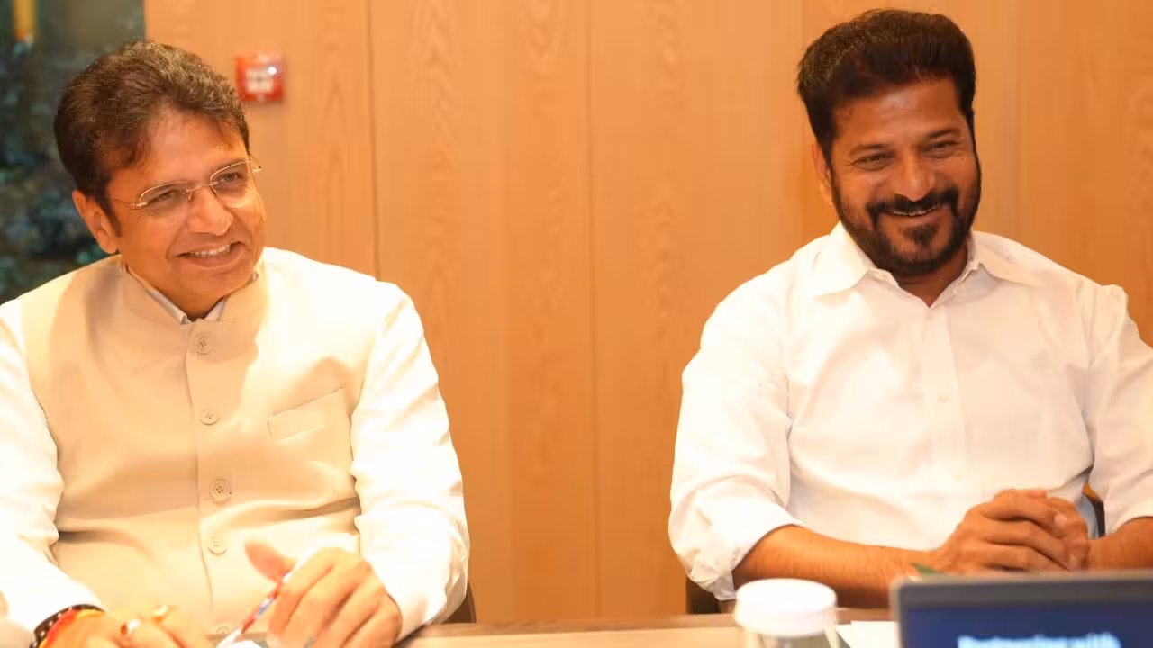 Telangana CM Revanth Reddy Meets Cambridge Experts to Boost Education and Startups