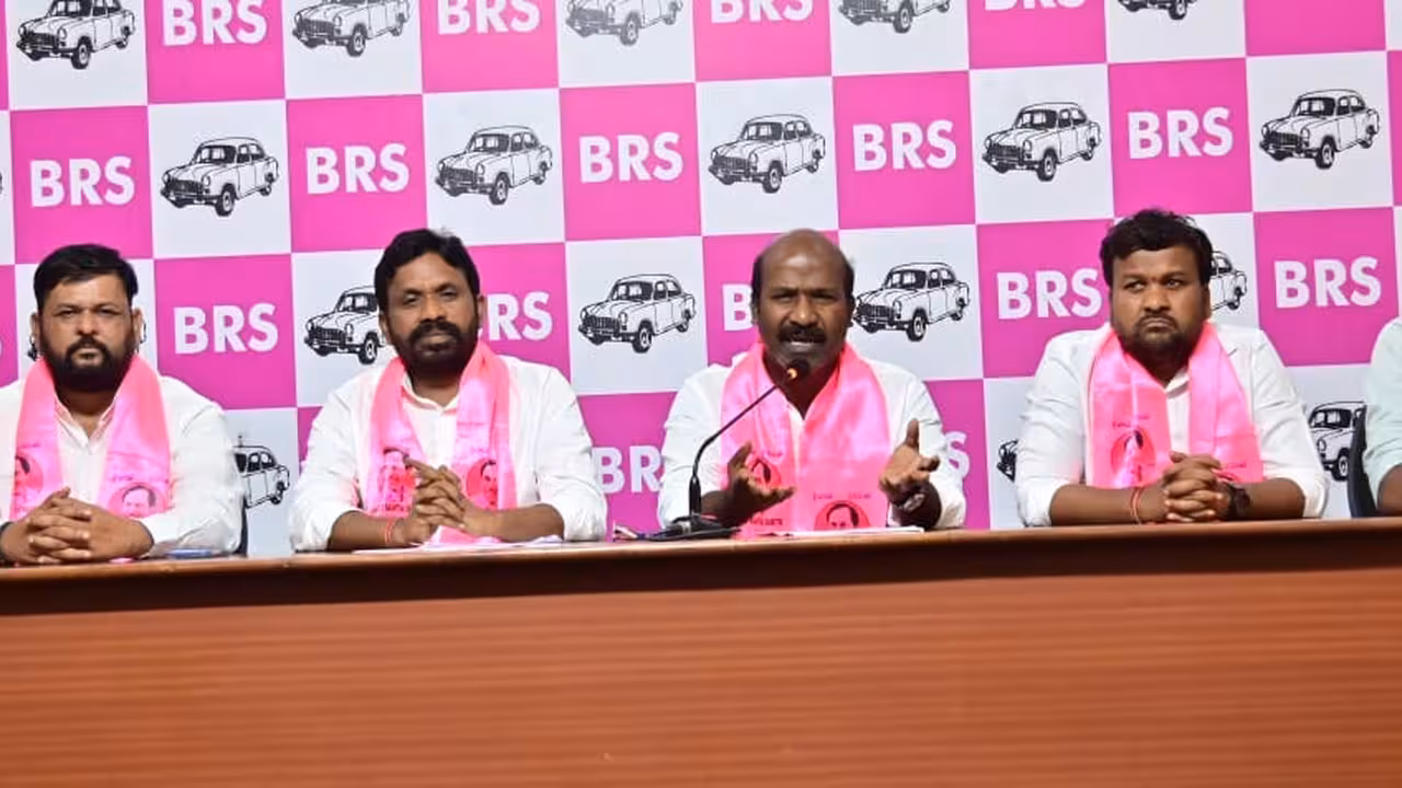 BRS Leaders Chirumarthy Lingaiah and Errolla Srinivas Fire on Congress Leaders