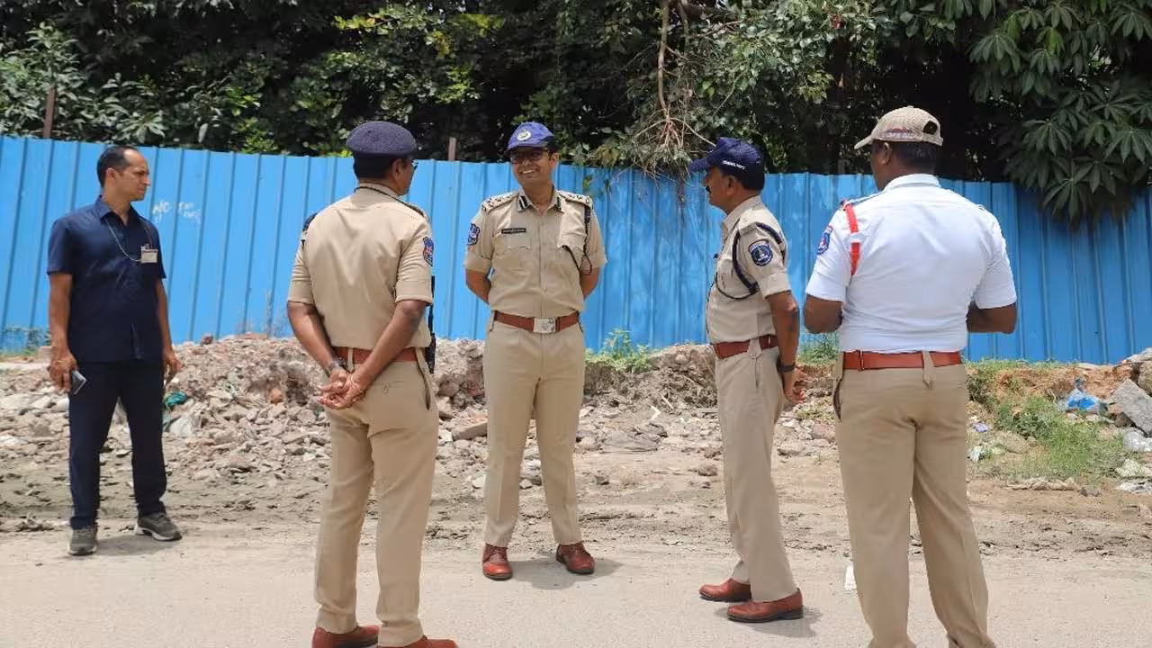 Cyberabad Traffic Update New U-Turns and Changes in Khajaguda