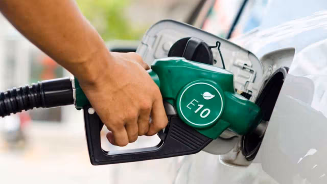 E10 Petrol | ఈ10 పెట్రోల్ను ప్రవేశపెట్టనున్న కేంద్రం..? పాత వాహనాల యజమానులకు ఊరట..?