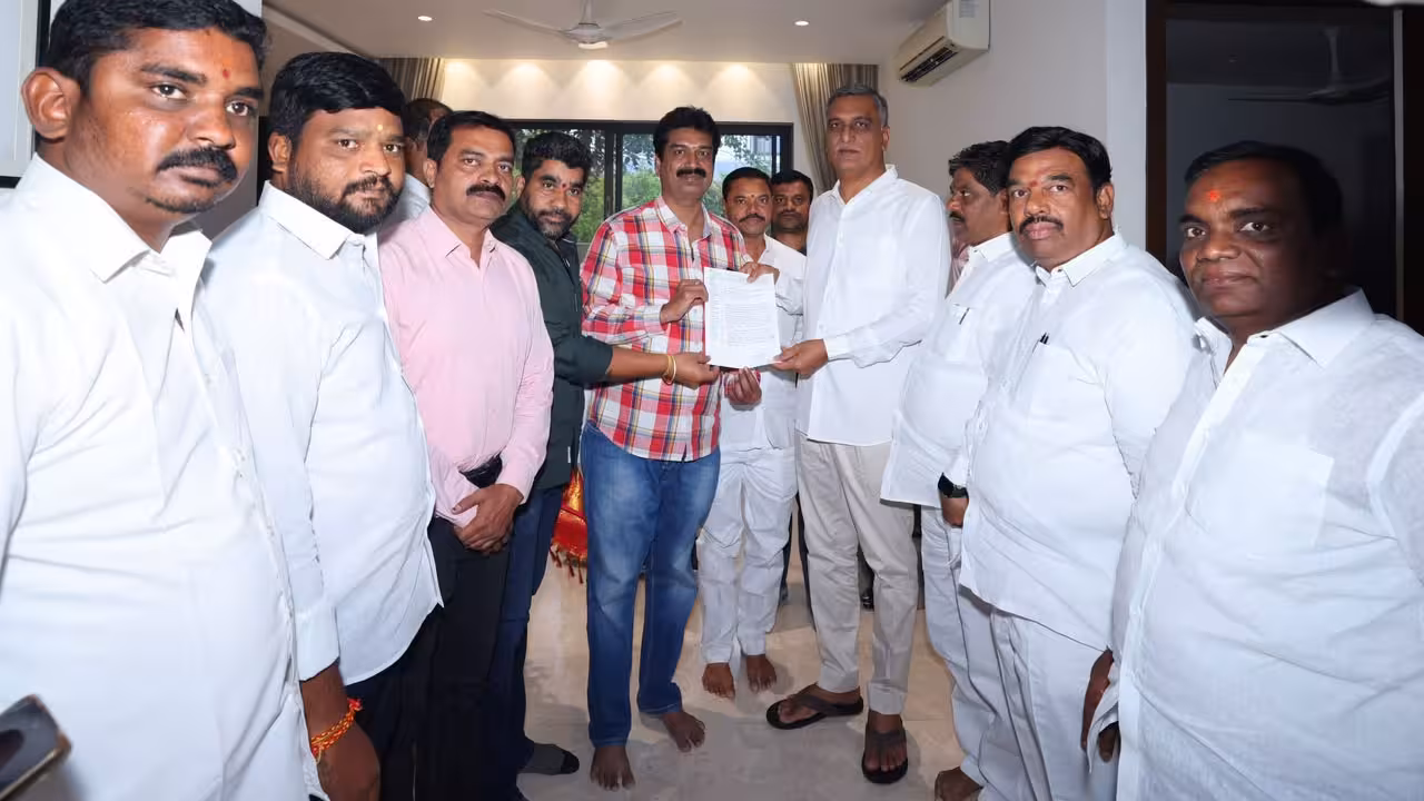 Harish Rao | నిషేధిత జాబితా పేరుతో ప్రజల భూములను కబ్జా చేసే హక్కు ఎవరిచ్చారు?: హరీశ్ రావు