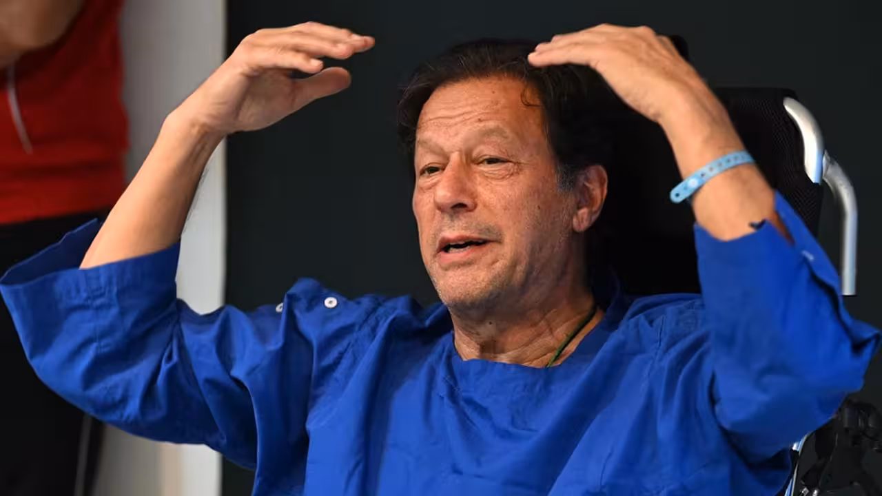 Imran Khan Health Update | జైలు నుంచి ఆసుపత్రికి ఇమ్రాన్ ఖాన్: పాక్ సుప్రీంకోర్టు సంచలన తీర్పు.. అసలు ఆయన ఆరోగ్యానికి ఏమైంది?